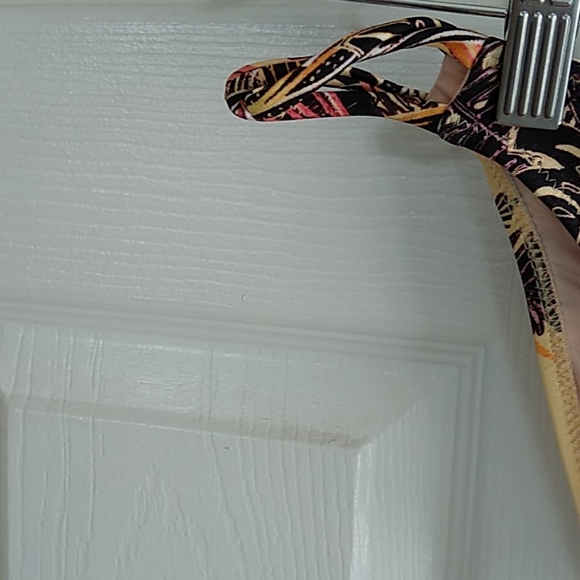 Mink Pink tropical print Size small - Picture 3 of 7